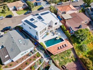 Luxury Pool Haven Scenic Views and Summer Fireworks - San Diego - 2