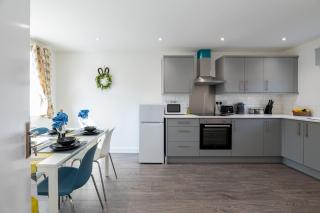 4BR New Build - Near Ferry Port - Great for Groups - Holyhead - 4