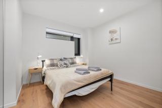 The Sullivan Cozy 2B Apt at Lyhnam - - 3