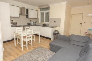 Evergreen Apartments- Flat 2 - Londra - 9
