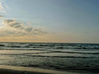 Newly Build House!Island Charm Balcony Vibes 3 Min to Beach - Galveston - 1