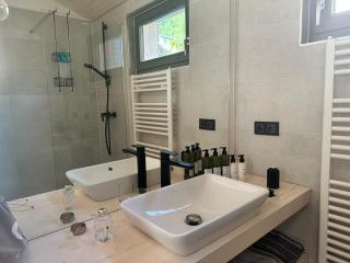 Camp O Lake Haus am See - Villach - 5