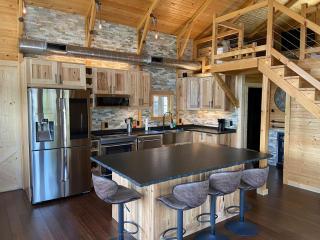 Lake Therapy at The ARK - Gameroom, Hot Tub, Private Dock - Williamstown - 1