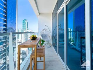 Balcony Bliss Cozy Studio with Marina Views - 3