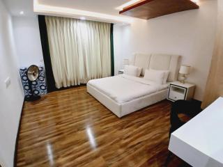 Stays Prestige Gold Crest Executive Apartments DHA Lahore - Lahore - 6
