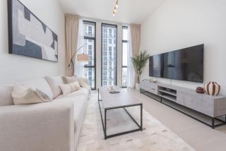 StayShort - Modern 1-Bedroom in JVC Sleeps 4 - 1