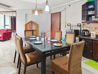 Large 3BR Rasuna Apt with Pool & Wi-Fi by 2ndHome - Jacarta - 9