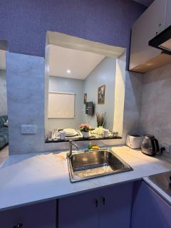 TEAL OPEN PLAN 1 BED & PARLOUR LEKKI 1 24-7 POWER, NETFLIX, WIFi - 1