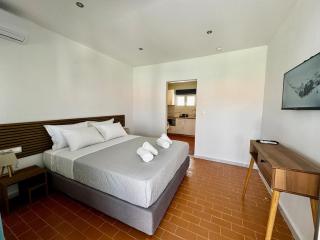 Massalia Suites Studio Galini - Agios Stefanos - 5