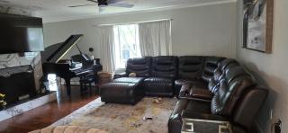 Cozy with fireplace home - Wakefield - 5