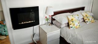 Kilburn High Road Studio apartments - London - 9