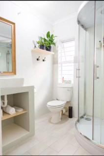 La Terre Blanche Stylish Stellenbosch Accommodation - Stellenbosch - 1
