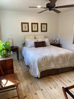 Private mountain guesthouse - Vernon - 6