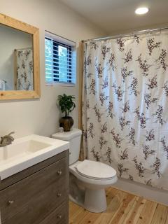 Private mountain guesthouse - Vernon - 3