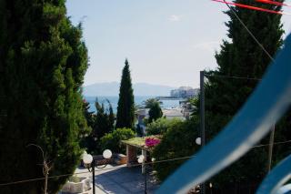 Central Sea View Apartment - 8