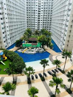 Condo Pool View by Puff Staycation - Manila - 0