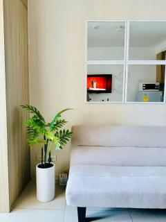 Condo Pool View by Puff Staycation - Manila - 3