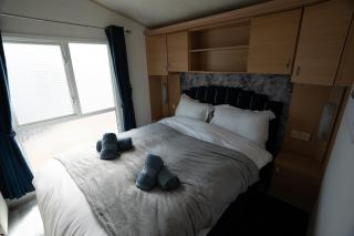 The Twin Haven Caravan - Angus - 0