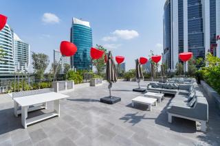 VOGUE MAG318 Business Bay - Downtown Dubai - walkable to Burj Khalifa and The Dubai Mall and Pool View with balcony - Sabkhah - 6