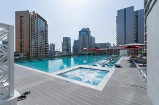 VOGUE MAG318 Business Bay - Downtown Dubai - walkable to Burj Khalifa and The Dubai Mall and Pool View with balcony - Sabkhah - 9