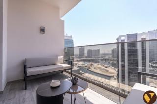 VOGUE MAG318 Business Bay - Downtown Dubai - walkable to Burj Khalifa and The Dubai Mall and Pool View with balcony - Sabkhah - 8