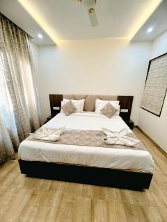 Tripli Hotels Sandal Woods - 2