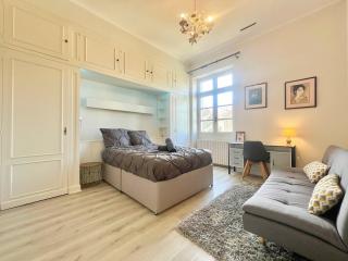 Bourgeois House - 16 personnes, Piscine, 6 chambres, 8 lits, 4 SDB, Centre-ville, CLIM - 1