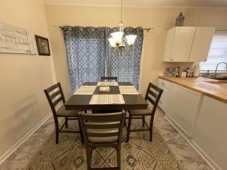 Historic 2BR • Walk to Dining • Porch Yard - Cary - 6