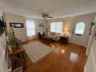 Charming 4BR Cape Cod Near Downtown Cary Parks - Cary - 9