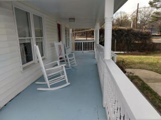 Charming 4BR Cape Cod Near Downtown Cary Parks - Cary - 4