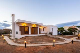 Artemida Beachside Villa Escape - 50m by the Sea - Artemida - 0
