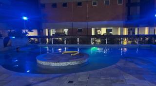 Refúgio Aconchegante na Enseada 3 Quartos, Piscina e Conforto a Poucos Passos do Mar - Guarujá - 0