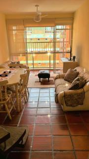 Refúgio Aconchegante na Enseada 3 Quartos, Piscina e Conforto a Poucos Passos do Mar - Guarujá - 2