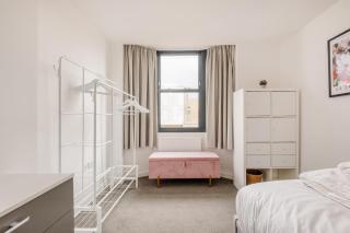 Modern Hove Home close to Brighton Beach with FREE PARKING - 2