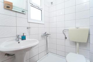 Melathron Rooms & Apartments - 9