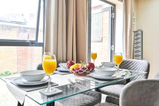 2BR Contractor Stay, WiFi, Parking, Discounted Monthly - Londra - 7