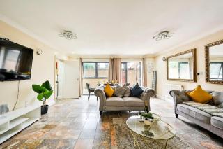 2BR Contractor Stay, WiFi, Parking, Discounted Monthly - Londra - 3