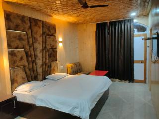 Hotel Prem Palace - Patnitop - 9