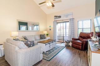 Shore Dr Lake View Retreat w Pools and Pickleball - Myrtle Beach - 5