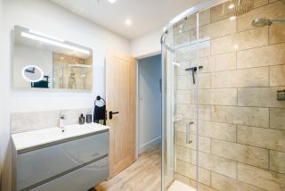 A stunning 3 bed Apartment - Fishguard - 5