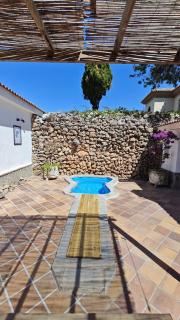 2-Person Studio, Private Splash Pool, 5 Min Beach - 8