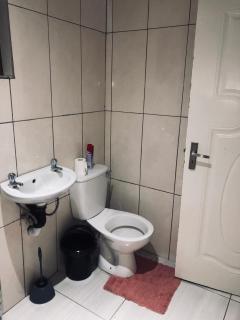Uncle Charles Guesthouse - Pretoria - 7