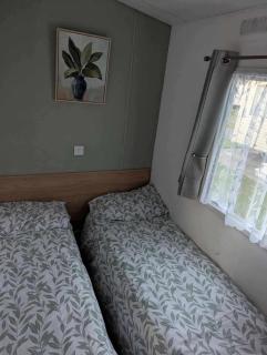 The Retreat at Marine Holiday Park - Rhyl - 2