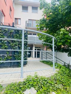 Koliba Hilltop Apartment with Private parking - Bratislava - 4
