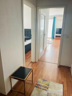 Koliba Hilltop Apartment with Private parking - Bratislava - 3