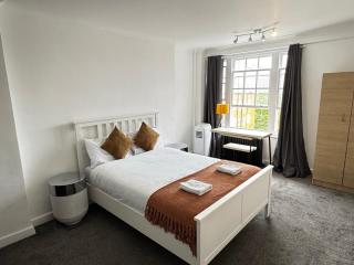 Park Lane Two Bedroom Apartment On Edgware Road - 0
