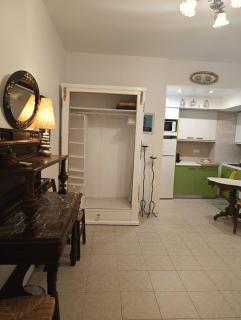 Moschatos Beach House - Kamari - 4