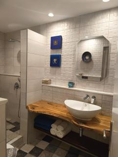 Moschatos Beach House - Kamari - 3