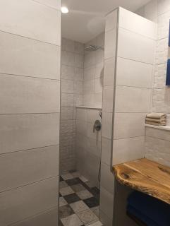 Moschatos Beach House - Kamari - 2