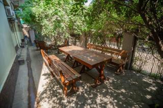 One Large Room with Free Breakfast - 6